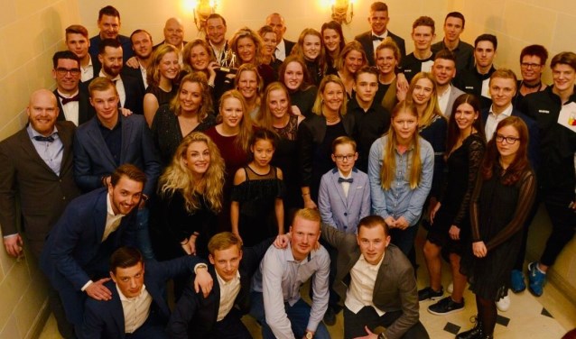 Genomineerden Sportverkiezing Zutphen 2018 met wethouder Laura Werger. Foto: Wil van der Stap