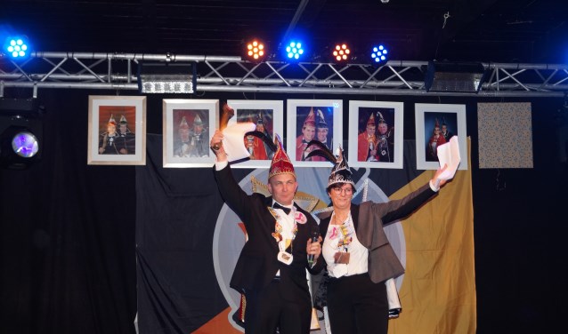 Prins Ronald en adjudante Yvonne. Foto: PR