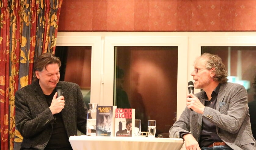 Frank Krake (rechts) beantwoordt vragen op de sponsoravond. Foto: Jaime Lebbink