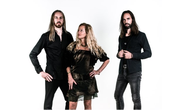 The Blacktop Symphony bestaat uit Frank Baks, Marjo Berentzen en Arjan Paijers. Foto: Rick Mellink
