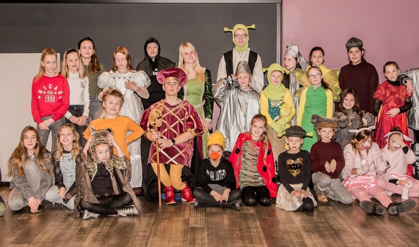 De deelnemers aan de musical zijn druk aan het oefenen voor de uitvoeringen op 16 en 17 maart aanstaande. Foto: Sjoukje Geelink