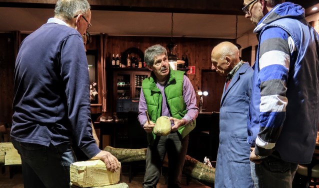 Cursus klompen maken in Keijenborg. Foto: Luuk Stam