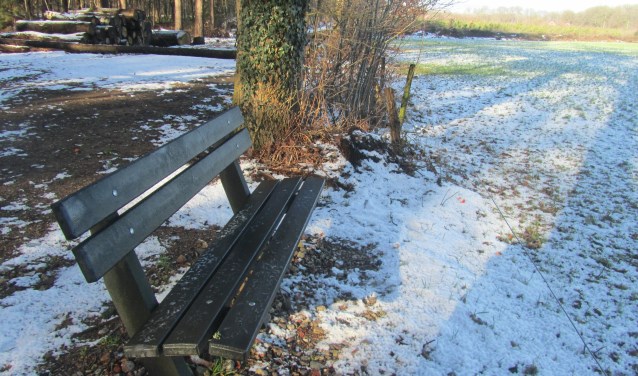 Het bankje aan de Driehonderdmeterweg. Foto: Bernhard Harfsterkamp