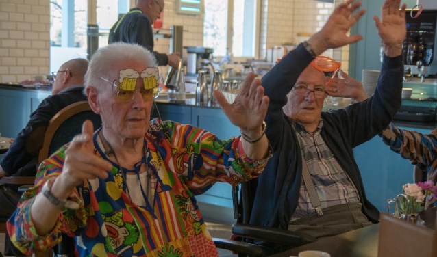 Carnaval in de Stegemanhof. Foto: Marcel te Brake