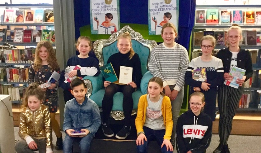 Boven vlnr: Aranke Wouda, Luna Meijnen, Maartje Reinerink, Jikke Wopereis, Liz Roerink, Famke Adema Onder: Nikaé Ballast, Jayden Westendorp, Karlijn Waalderbosch, Zoë te Brake. Foto: PR