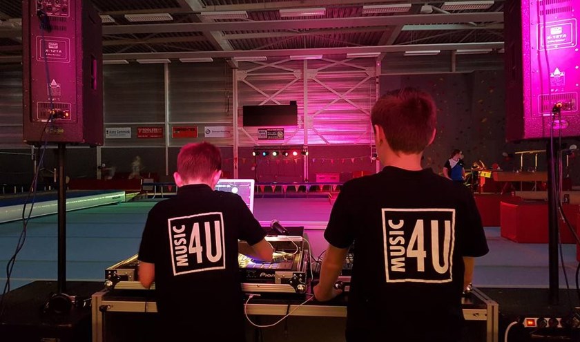Spring en Swingdisco onder leiding van Music4U. PR Penta Winterswijk