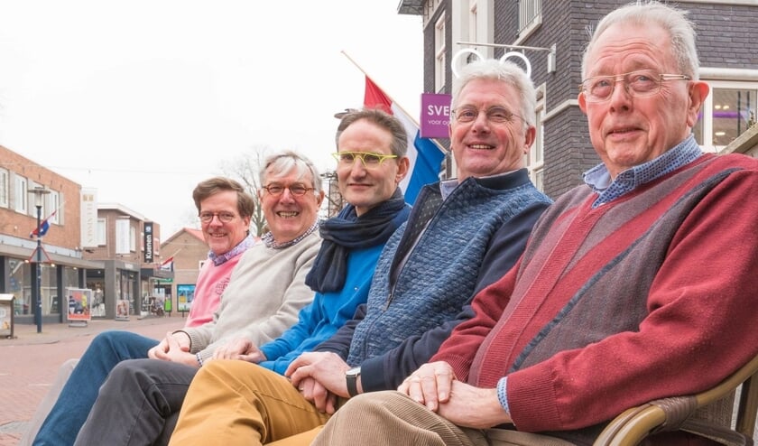 De werkgroep van 'In het voetspoor van Willink', van links af Rob Teunissen, Peter van de Heij, Sven Bonsel, Wim Slotboom (vervanger van René Swienink) en Joop Huisman. Foto: PR