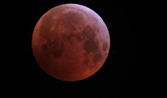 De bloedmaan. Foto: Joop Hubers