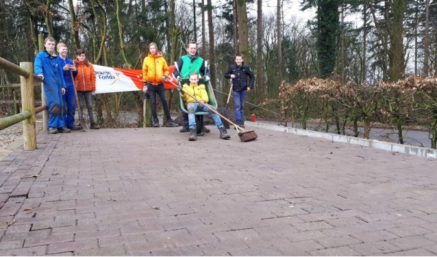 De leerlingen zijn terecht trots op hun straatwerk. Foto: PR