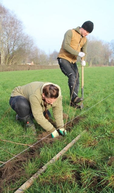 Via deze actie worden erf en omliggend landschap verfraaid met streekeigen beplanting. Foto: SLG