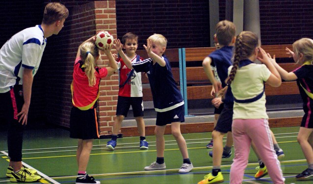 Handbal- en gymnastiekactiviteiten tijdens de Quintus en Achilles instuif. Foto: SV Quintus
