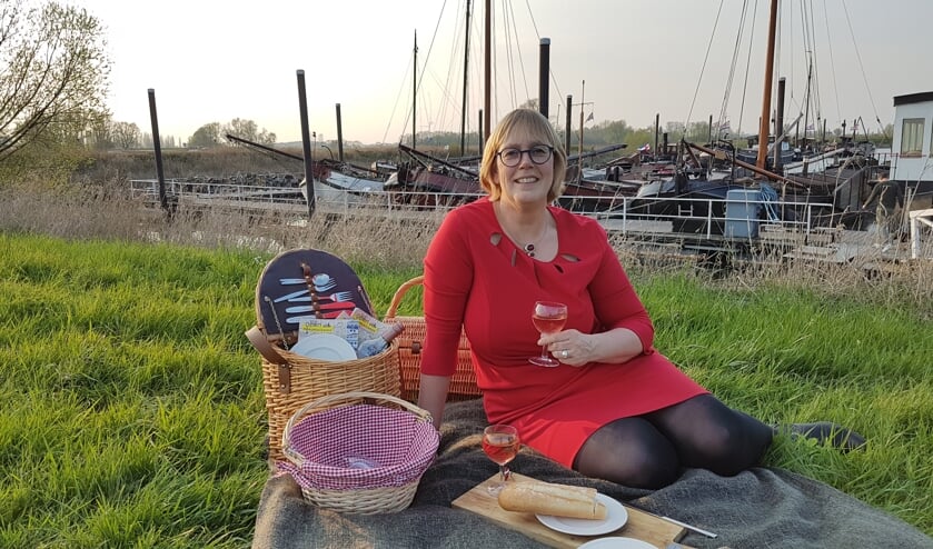 Voorzitter Ineke Hissink: "Bij de Museumhaven aan de IJssel kom ik echt tot rust". Foto: PR