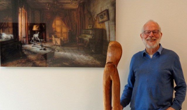 Harry Lankveld met een sculptuur. Foto: PR