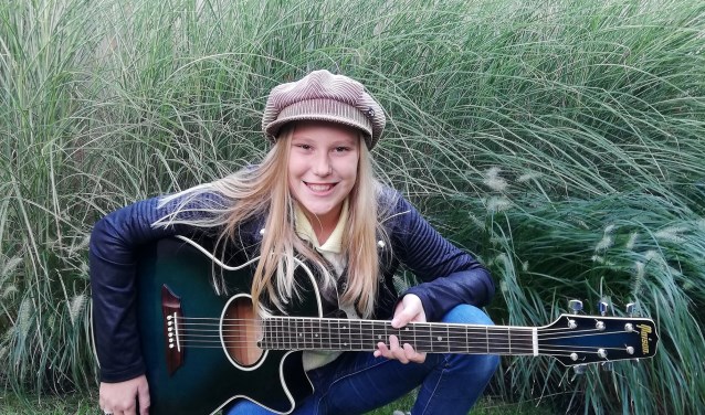 Zangeres Merel Geerdink. Foto: PR Bevrijdingsconcert