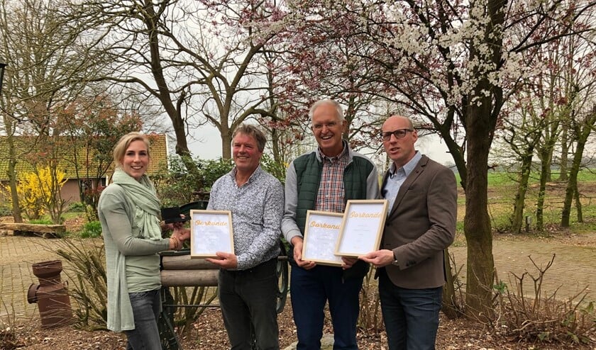 De uitreiking van de certificaten voor de verkiezing van de Voorjaarswijn. Foto PR