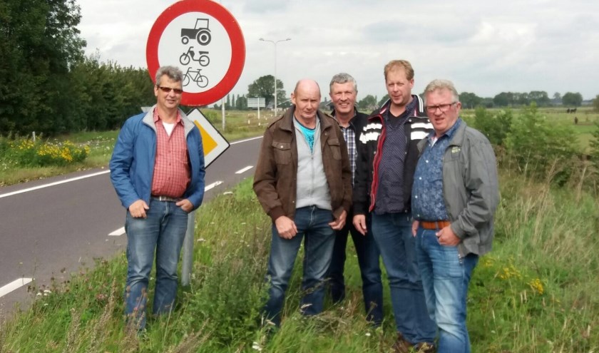 Rene Derksen, Jan Kruis, Tonnie Driessen, Dik-Jaap Wentink, Willie Menting; Harrie Mom ontbreekt. Foto: PR