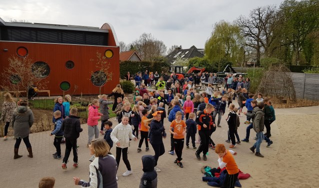 Een actieve en gezellige ochtend op het Ontmoetingsplein in Wichmond. Foto: PR