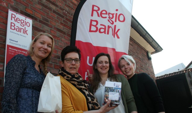Van links naar rechts: Donna Bruens-Piek, Conny te Walvaart, Karin Buitink en Eileen Kok. Foto: Verona Westera