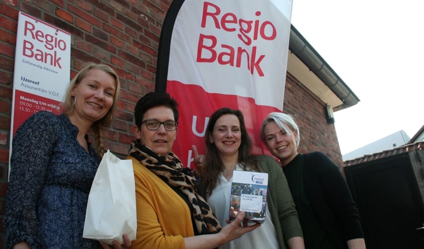 Van links naar rechts: Donna Bruens-Piek, Conny te Walvaart, Karin Buitink en Eileen Kok. Foto: Verona Westera