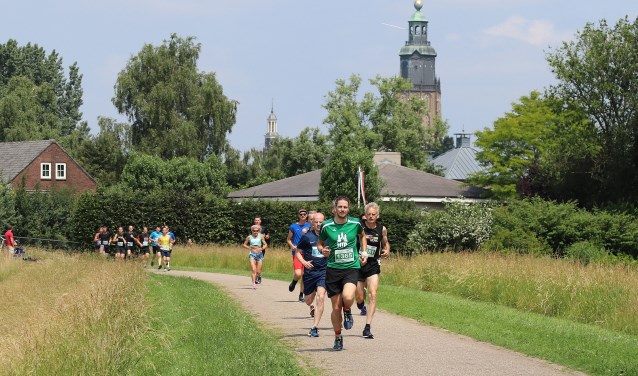 Het is mogelijk individueel of per team aan de Hanzeloop deel te nemen. Foto: Achterhoekfoto.nl/Marja Sangers-Bijl