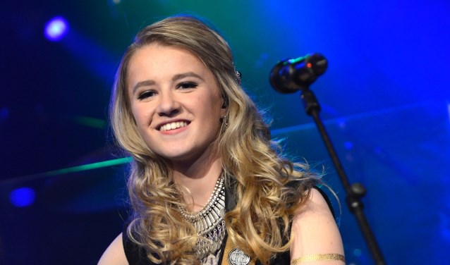 Laura van Kaam speelt ook eigen nummers tijdens de Passion Achterhoek. Foto: Patrick van Emst