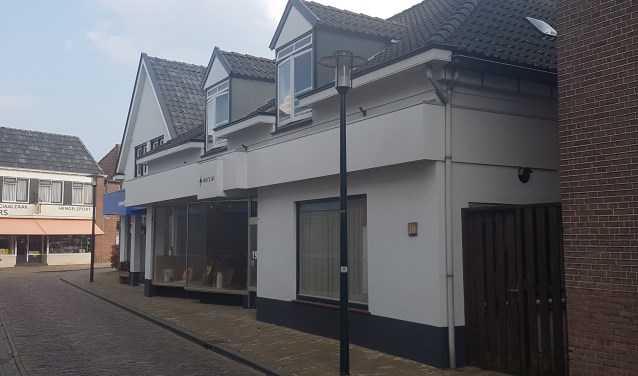 Op deze plek zijn drie (huur)woningen met tuin gepland. Foto: Kyra Broshuis