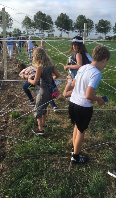 Gymna(ela)stieken tijdens de Wakka wandeltocht. Foto: PR