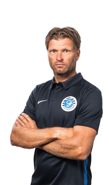 Trainer Jan Vreman van Jong De Graafschap speelt met zijn ploeg de thuisduels in Zelhem. Foto: Carlo Stevering