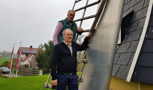 Willem Naaijkens van Toep (voor) en Jos Roerdink bij De Bataaf. Foto: Henri Walterbos