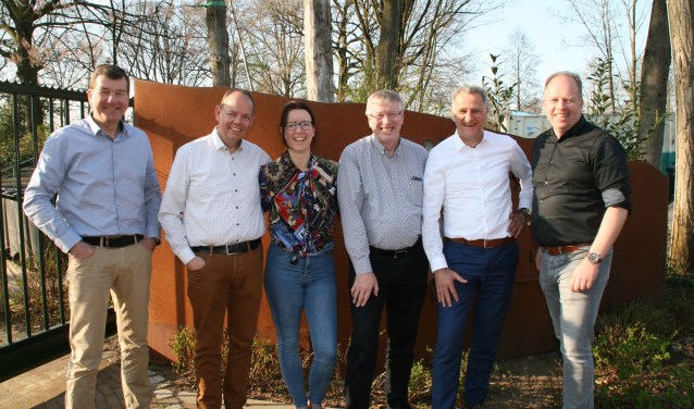 Organisatie BU: Marleen Kosterink, Laurens Stapelbroek en Rob Weeber, en de jury: Harry Niemeijer, Henk Deunk en Peter Stoverink. Foto: Jos Stapelbroek