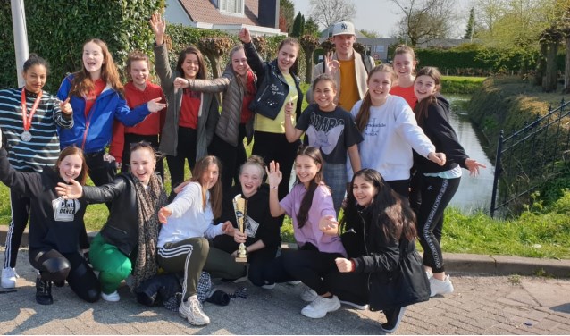 Dansers Penta Dance Department. PR Penta Winterswijk