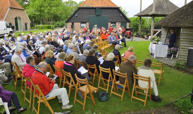 Ook dit jaar is de oecumenische kerkdienst op het erf van boerderij De Klooster. Foto: PR