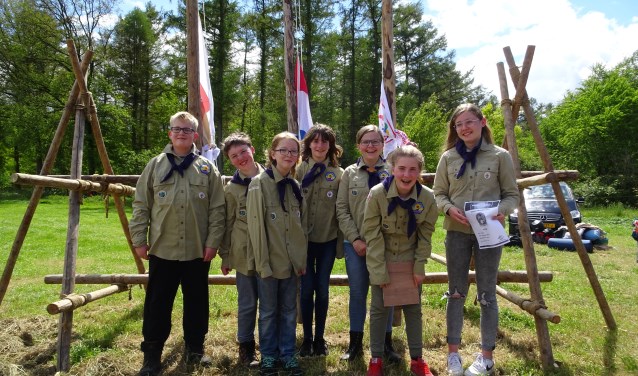 Het team van Scouting Saksenheerd, dat nu naar de Nederlandse scoutingwedstrijden wordt afgevaardigd. Foto: Jeremy Jay Rösner