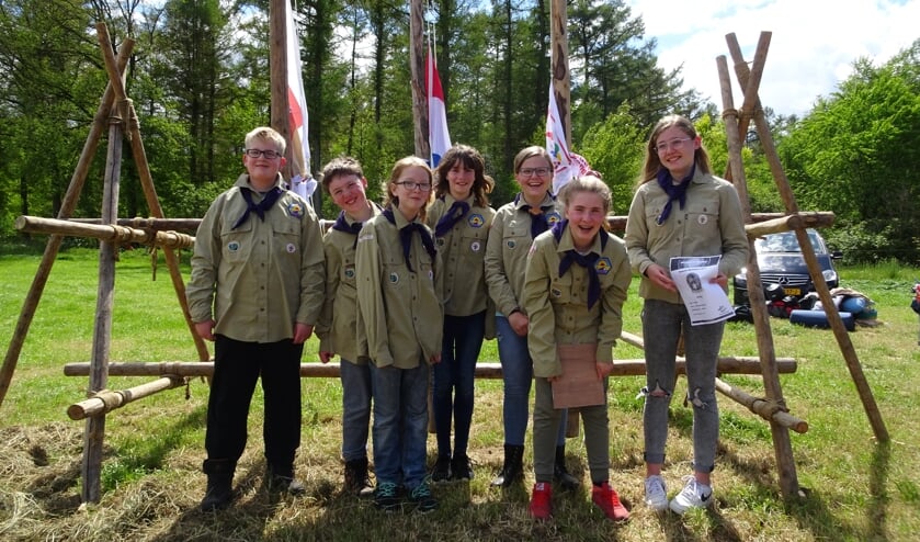 Het team van Scouting Saksenheerd, dat nu naar de Nederlandse scoutingwedstrijden wordt afgevaardigd. Foto: Jeremy Jay Rösner