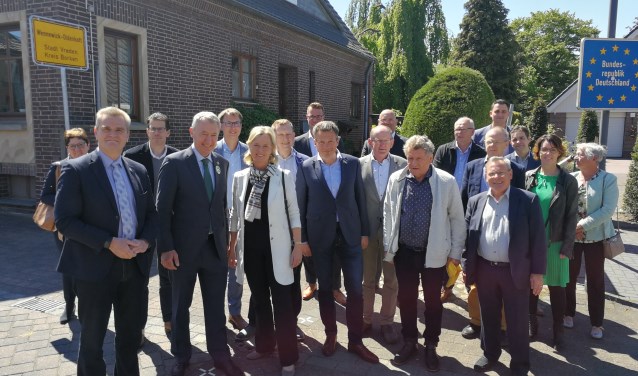Het CDA-gezelschap met als tweede en derde vooraan links Henk Jan Ormel en Annie Schreijer-Pierik. Foto: Rob Weeber