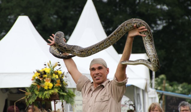 Er is ook een show met slangen en een krokodil. Foto: PR