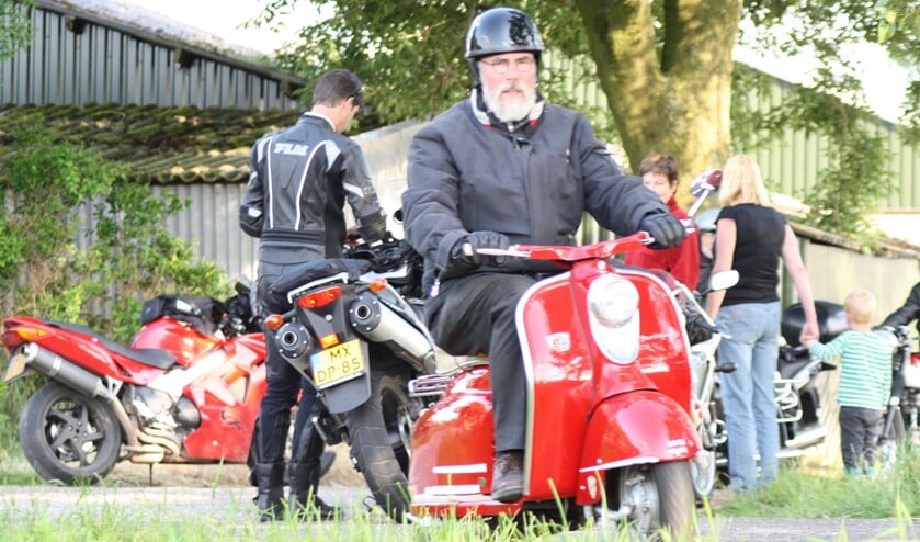 Er zijn ook deelnemers op oldtimers. Foto: PR