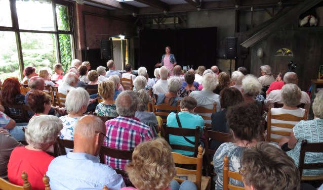 Een volle zaal genoot van Irene van der Aart. Foto: PR