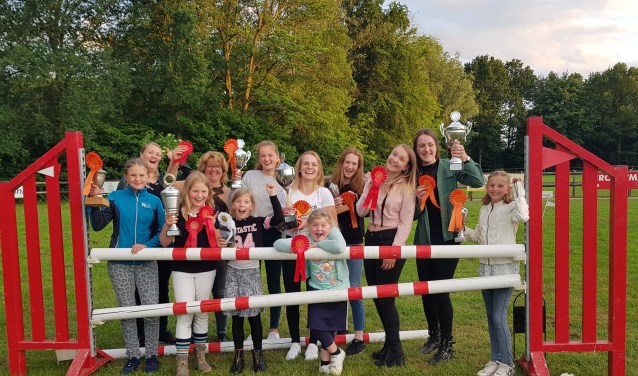 Alle prijswinnaars van De Grensruiters. Foto: PR