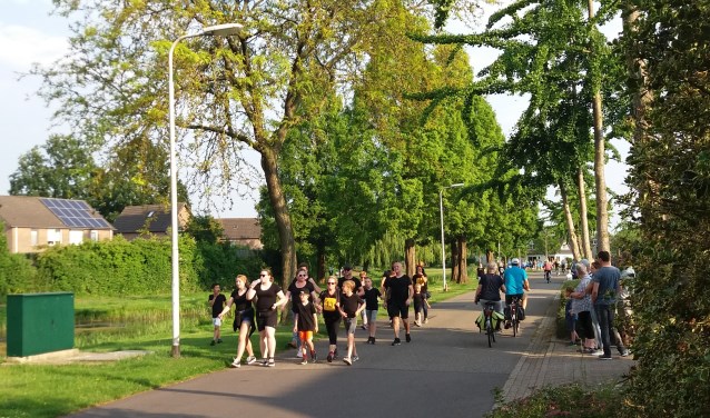 De Ulftse Avondvierdaagse is woensdagavond begonnen. Foto: Gelderse Post