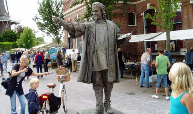 Het levende standbeeld van schilder Rembrandt. Foto: PR