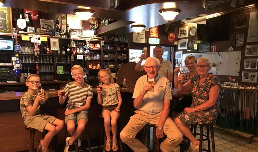 De familie Porskamp. Zoon Kees ontbreekt op de foto. Foto: PR Sportcafé Den Elshof