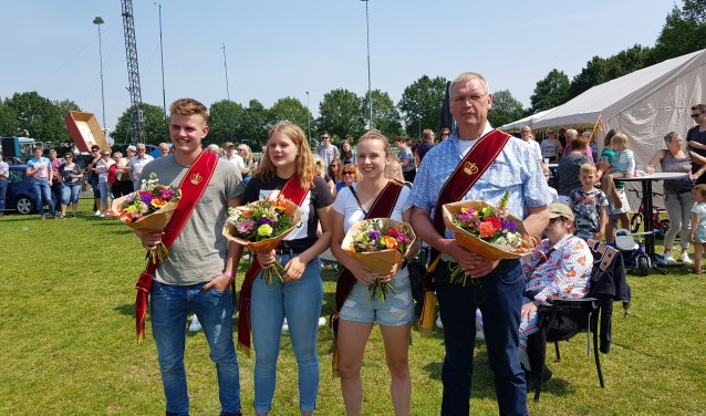 Vlnr: Morris Pondes, Noor Pondes, Wendy van Bronckhorst-Sasse, en Jos Krabben. Foto: Henri Walterbos