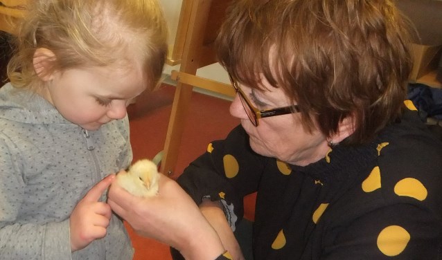 Juffrouw Melanie Heezen neemt na 25 jaar afscheid. Foto: PR