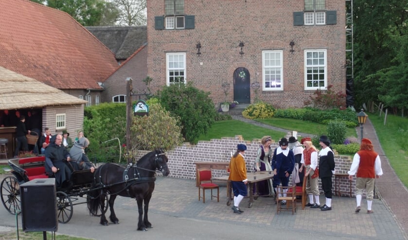 Als decorlocatie voor 'De Bewaarder' fungeerde het erf van de eeuwenoude boerderij 't Spieker in Vierakker. Foto: Jan Hendriksen.