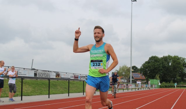 Lars Duistermaat won de Obbink KWF Run vorig jaar in een tempo van 17,4 km per uur. Foto: PR Archeus