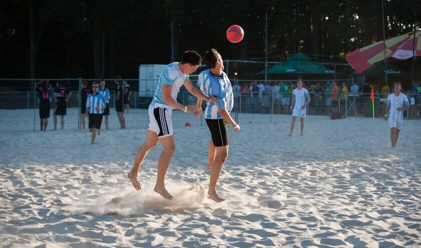Beachsoccer: sportief en gezellig. Foto: PR