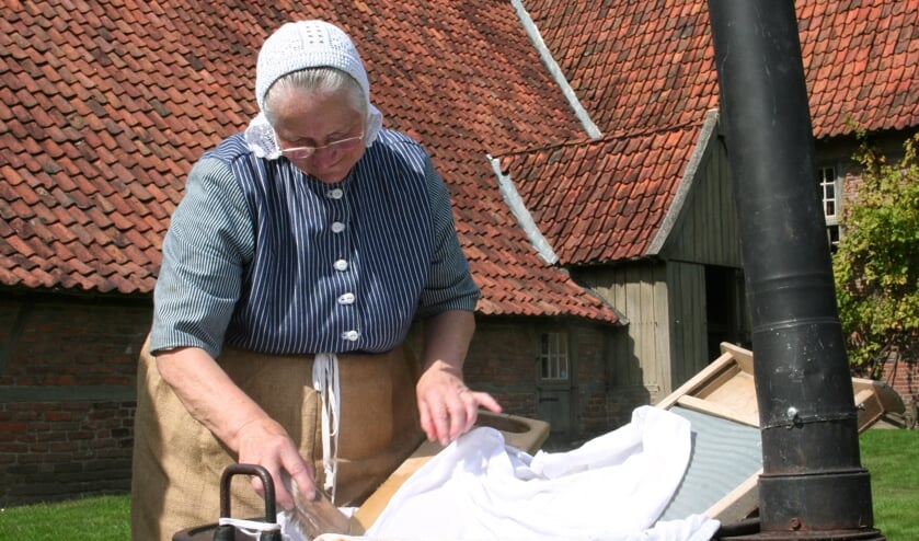 Wasdag zoals dat vroeger ging op De Lebbenbrugge. Foto: Ben Tragter