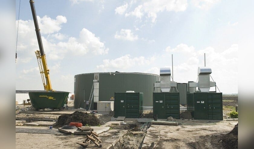 Beeld van de bouw van een megavergister. Foto: Theo Huijskes