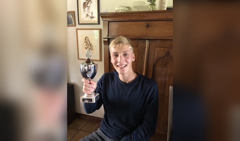 Koen Bakkum winnaar Hubertino’s Drijverstrofee. Foto: PR